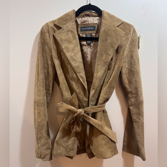Banana Republic Jackets & Blazers - Banana Republic Tan Suede Jacket